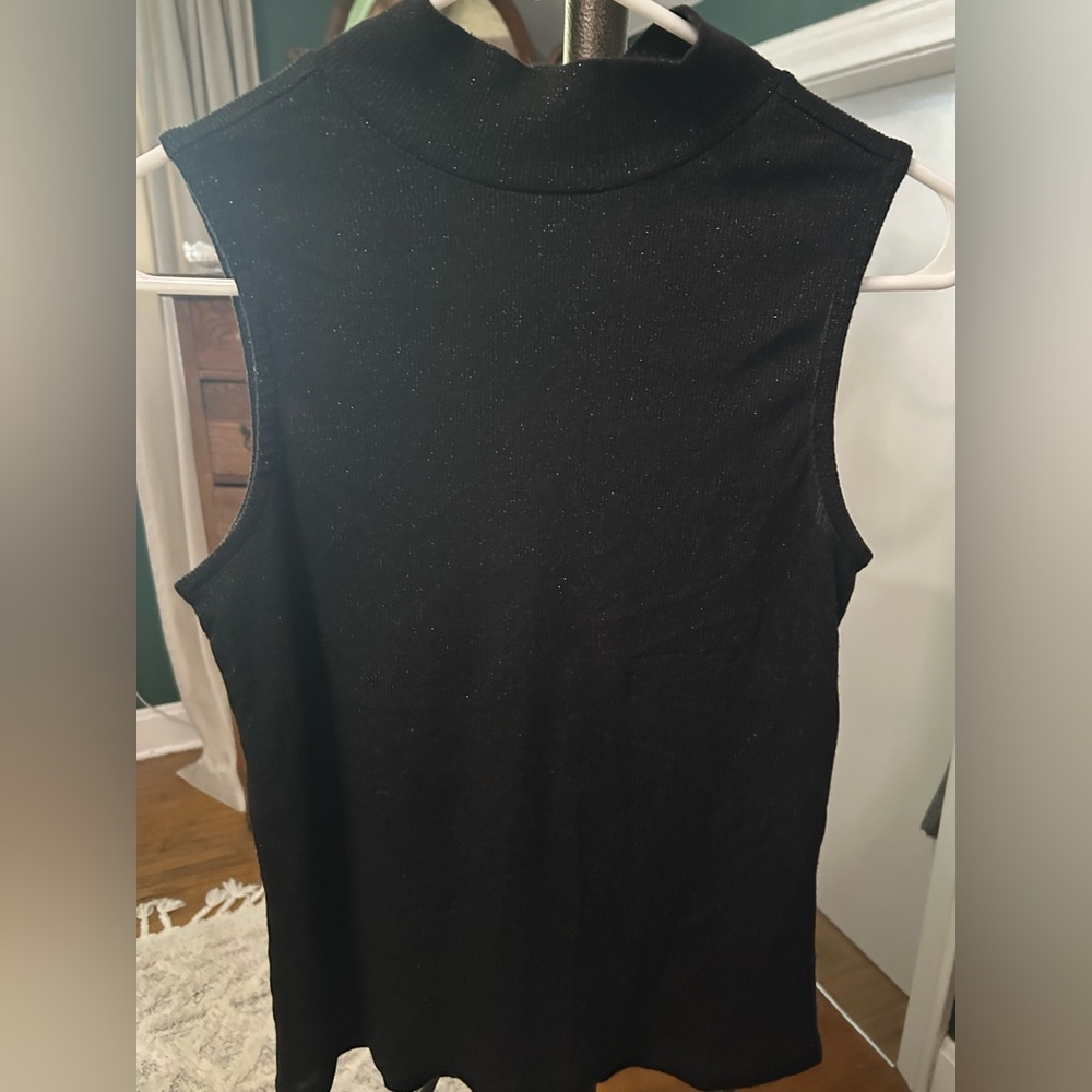 Chic Black Sleeveless Tank Top
